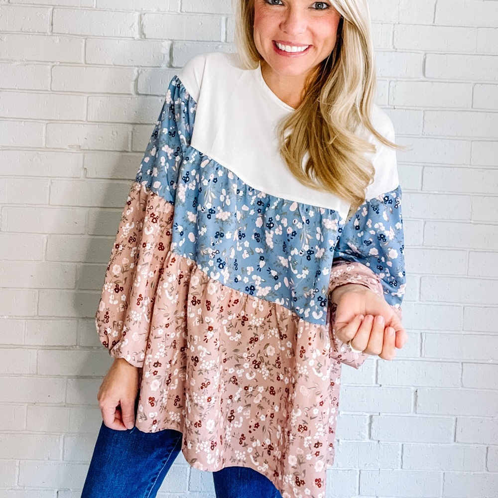 Multiple sizes, new in bag, without tags, floral long sleeve tunic